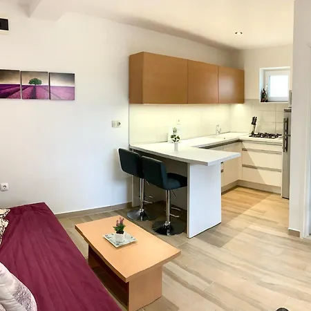 Apartment Lucie1 *