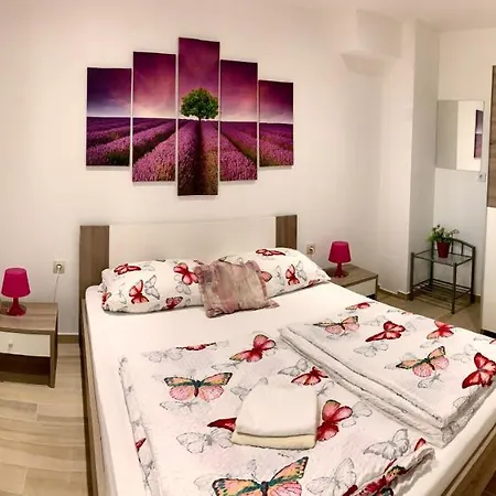 Lucie1 Biograd Na Moru