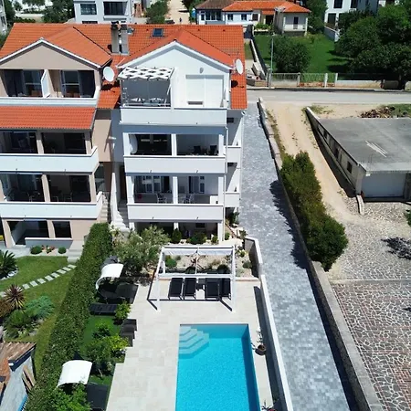 Lucie1 Daire Biograd Na Moru